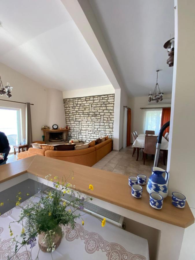 Amfilohias παραθαλάσσιο εξοχικό Filoxenia Casa vacanze Spárton