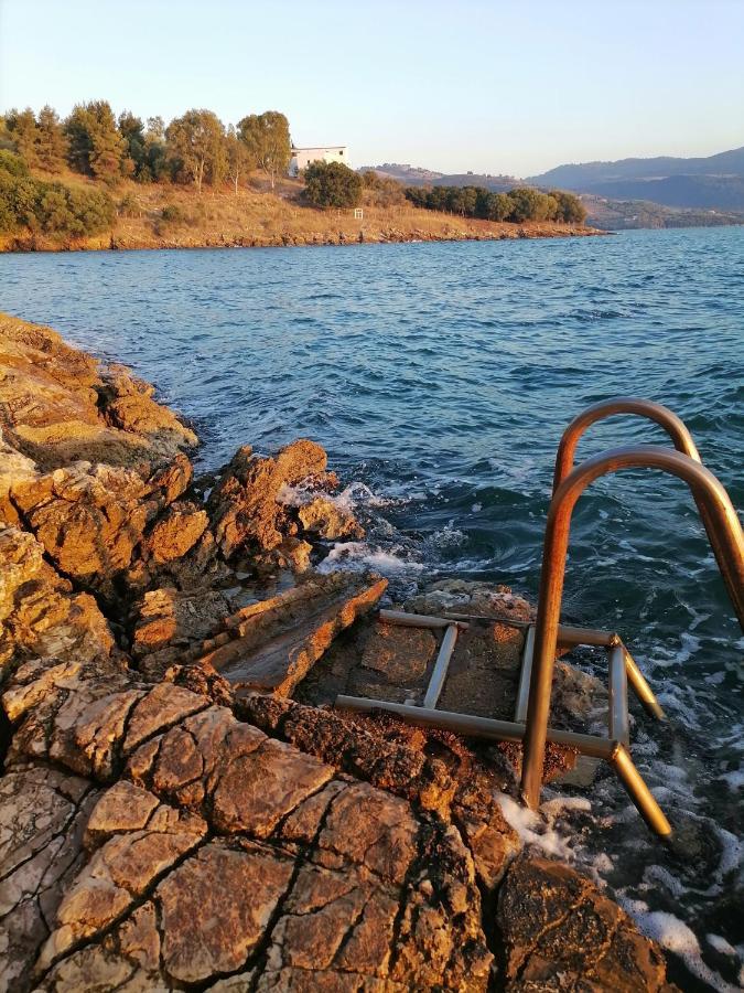 Amfilohias παραθαλάσσιο εξοχικό Filoxenia *